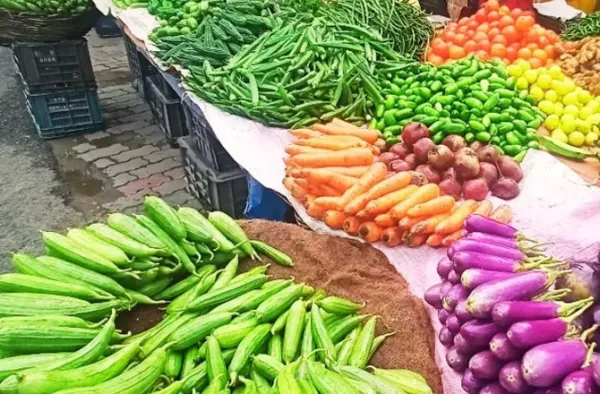 پیٹرول، ڈیزل اور سی این جی کی قیمتوں میں اضافہ، روزمرہ کی اشیاء مہنگی ہونے کا خدشہ