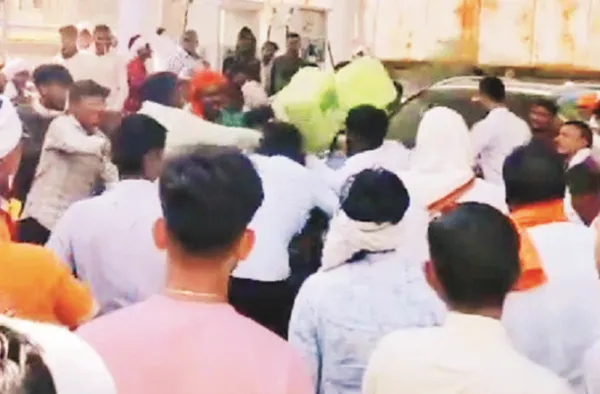 بلڈانہ اور واشم میں ایندھن کیلئے ہاہاکار، پیٹرول پمپ پر ماردھاڑ