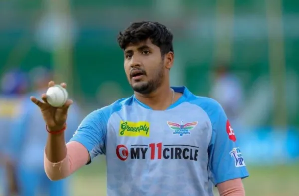 Yash Thakur Biography: Family | Stats | IPL | Net worth | Girlfriend - All Details