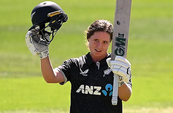 Brooke Halliday Celebrates 100th International Cap as New Zealand Sweep Zimbabwe