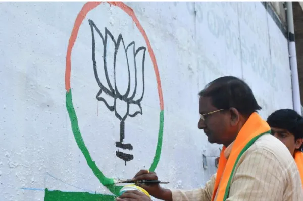 தாமரை சின்னத்தை ரத்து செய்யக்கோரிய மனு தள்ளுபடி!