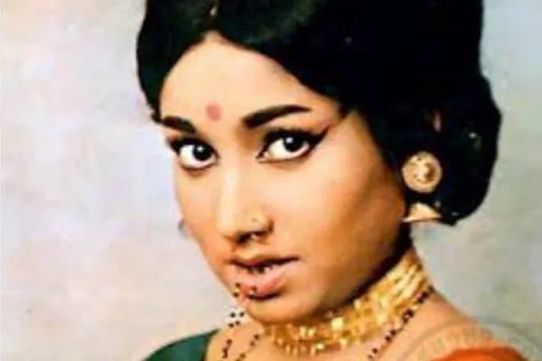 ಹುಟ್ಟುಕುರುಡು ಮಗುವಿನ ಕಣ್ಣುಗಳಿಗೆ ತಾರಾ ಕಳೆ; ನಟಿ ಜಯಂತಿಯ ನೇತ್ರದಾನ..