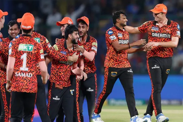 நடராஜனின் பந்துவீச்சில் பதுங்கிய டெல்லி. அபார வெற்றி பெற்ற சன்ரைசர்ஸ்!