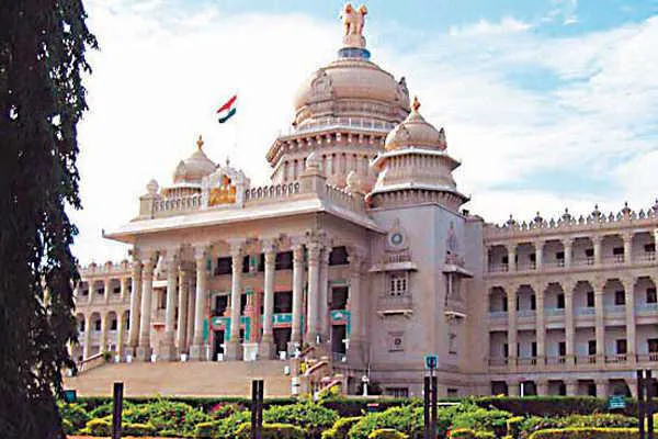 ವಿಧಾನಮಂಡಲ ಕಲಾಪ ಆರಂಭ, 60ಕ್ಕೂ ಹೆಚ್ಚು ಶಾಸಕರು ಗೈರು?