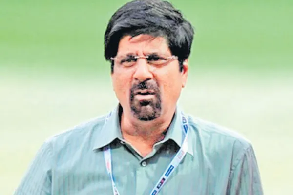 ముంబైని దాటి ఆలోచించడు!