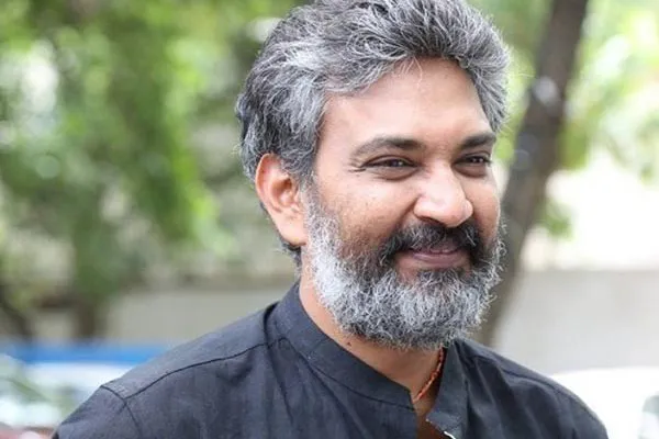 రాజమౌళి సినిమాకీ ఈ హంగులు కావాల్సిందేనా?