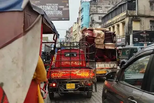 Heavy Traffic Snarl Brings Guwahati's Athgaon Area to a Standstill