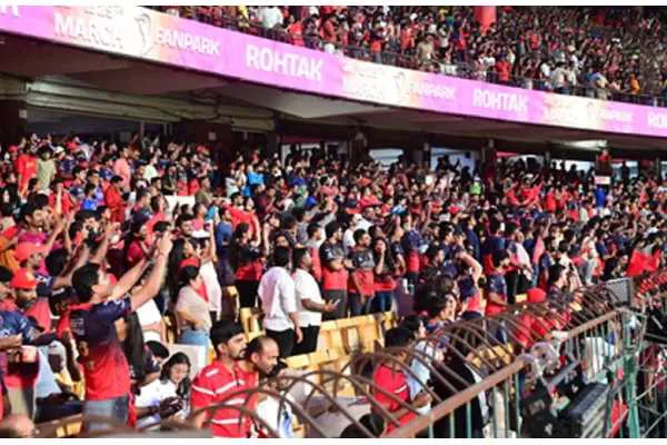 IPL ఆరు నెలలు ఉండాలట!