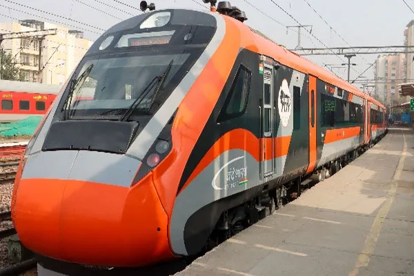 प्रवाशांनो सावधान...दीड महिन्यांसाठी वंदे भारत आणि शताब्दी गाड्यांचे मार्ग बदलले