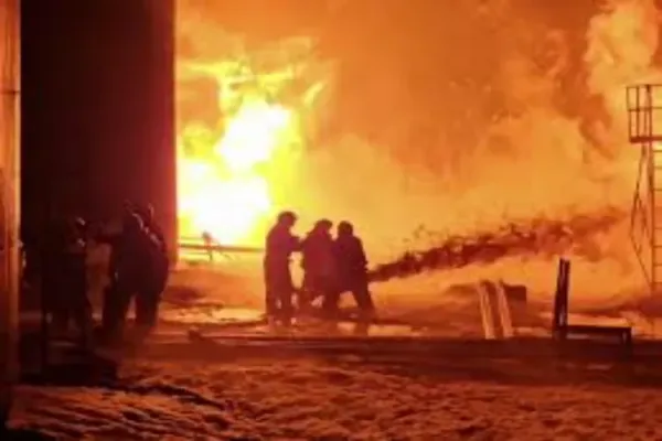 روس کے اندرونی حصے میں ایک آئل ریفائنری کو نشانہ بنایا: یوکرین