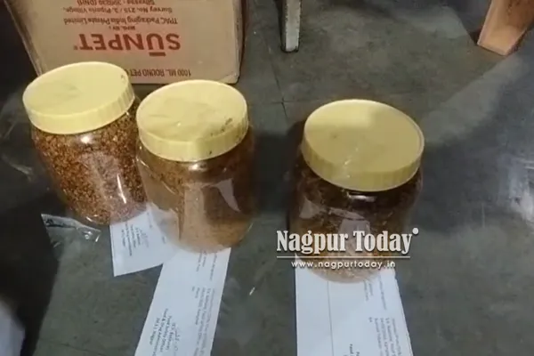 नागपुरात सडलेल्या सुपारीपासून 'खर्रा' तयार करणाऱ्या रॅकेटवर कारवाई; चौघांना अटक