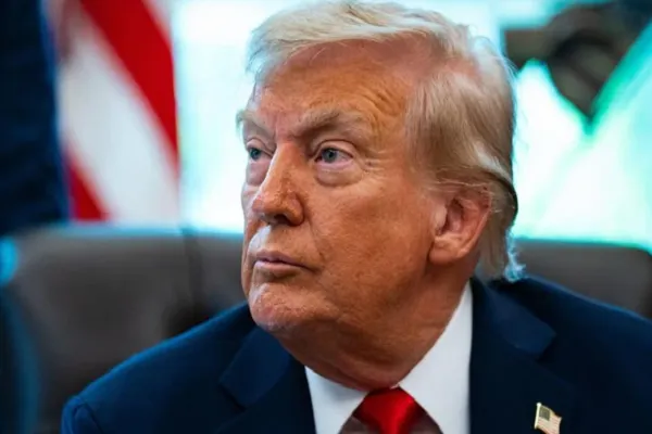 ઈરાન સામે લશ્કરી કાર્યવાહી વધુ તીવ્ર બનાવવાની તૈયારીઓઃ ટ્રમ્પ