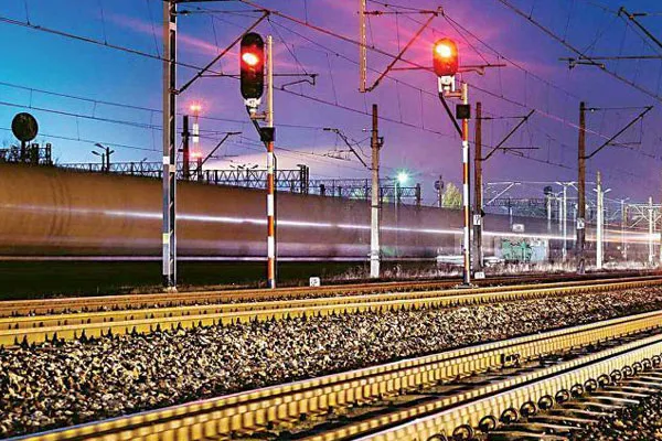 జూన్ 1 నుంచి విశాఖ రైల్వేజోన్ - గెజిట్ రిలీజ్
