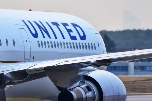 United Airlines Stock Slips As Softer 2026 Outlook Overshadows Q1 Earnings Beat
