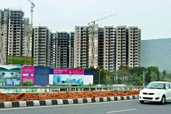 విజయవాడ - గుంటూరు హైవేపై 'హైరైజ్' జోరు