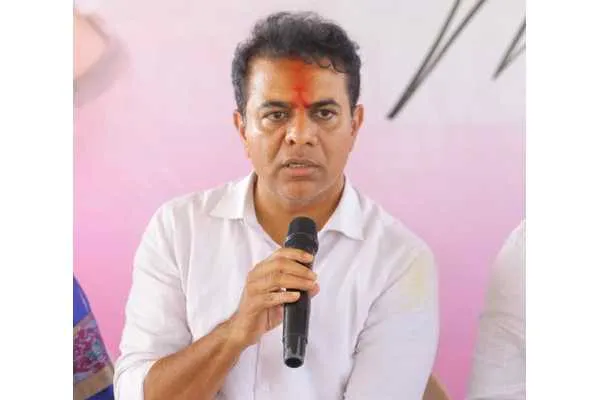బీఆర్ఎస్ సభ్యత్వ కార్డే లైసెన్స్ - కేటీఆర్ ఆఫర్ !