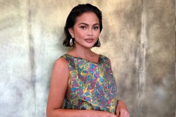 Chrissy Teigen: Feel like a crazy person but I love 40