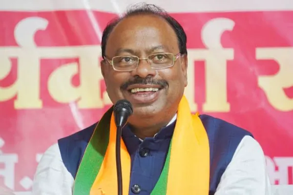 बांधकाम व्यावसायिकांना दिलासा - उत्खनन रॉयल्टीवर तोडगा; बिनशेती प्रक्रिया आता डिजिटल