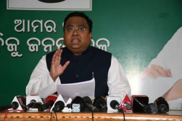 ଇସ୍ତଫା ଦେଲେ ବିଜେଡ଼ି ନେତା ସସ୍ମିତ ପାତ୍ର