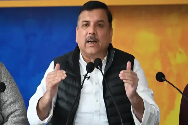 ٹرمپ کون ہوتے ہیں ہندوستان کی نگرانی کرنے والے:سنجے سنگھ