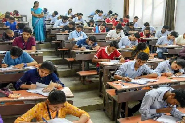 குரூப் 2, 2A கூடுதல் காலி பணியிடங்கள். மாணவர்கள் மகிழ்ச்சி!