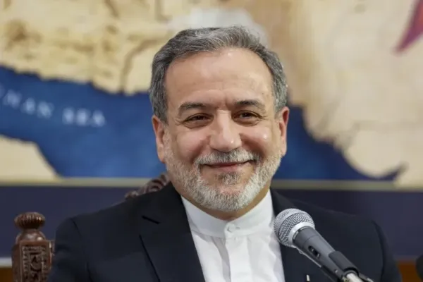 ہندوستان مغربی ایشیا میں امن میں 'بڑا کردار' ادا کر سکتا ہے: عراقچی