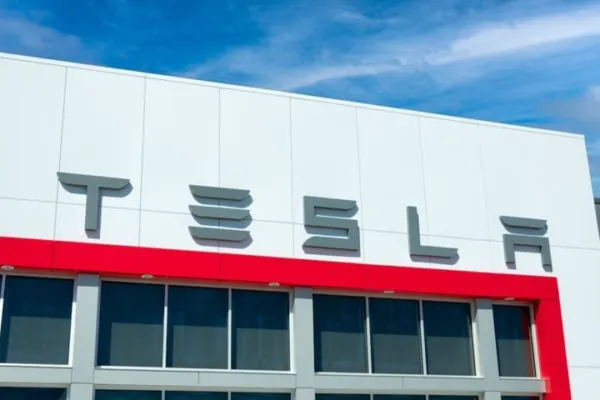Tesla 'Morphing Into A Physical AI Stalwart': Analysts See Robotics, Autonomy As 'Golden Goose' For The Company