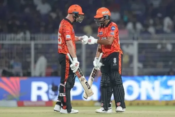 హైదరాబాద్ పరుగుల జాతర.. కేకేఆర్ లక్ష్యం 227!