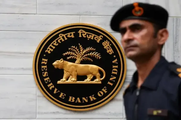 RBI महंगाई का अनुमान बढ़ा सकता है; वैश्विक अनिश्चितताओं के बीच GDP पर गिरावट का जोखिम: रिपोर्ट