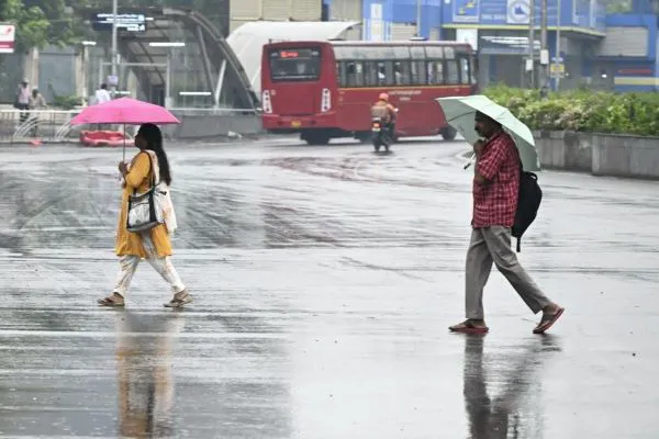 13 மாவட்டங்களில் கனமழை. எச்சரித்த வானிலை ஆய்வு மையம்!