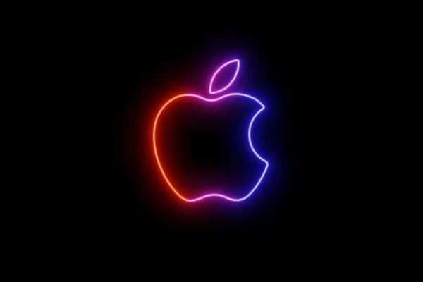 Apple Eyes $200B Eyewear Market In Tim Cook's Final Hardware Bet