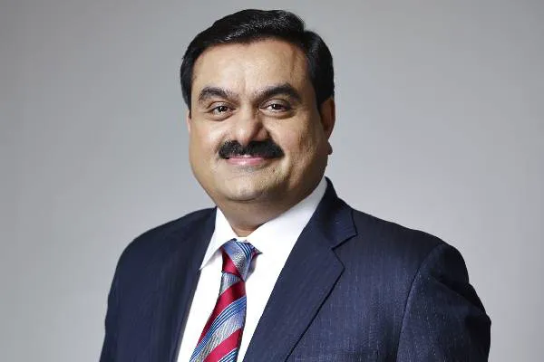 అమెరికా కేసు - రూ. లక్ష కోట్ల  ఖర్చుతో బయటపడుతున్న అదానీ !