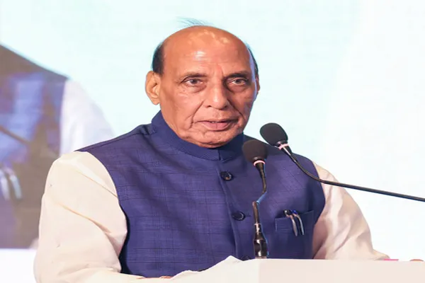 राजनाथसिंह ने ख्वाजा आसिफ को चेताया, बोले-भगवान ही जानता है कितने टुकड़े में बंटेगा पाकिस्तान