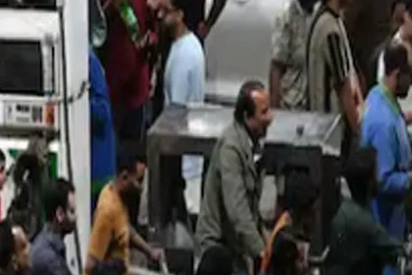 Pakistan ਵਿਚ ਡੀਜ਼ਲ 500 ਰੁ. liter ਤੋਂ ਟੱਪਿਆ