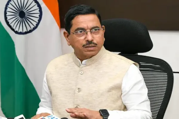కర్నాటక సర్కార్పై ప్రహ్లాద్ జోషి ఫైర్