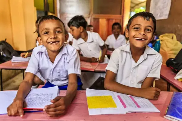 பெற்றோர்களே... தேர்வு முடிவை விட தேர்தல் முடிவுக்கு எச்சரிக்கையாக இருங்கள்!