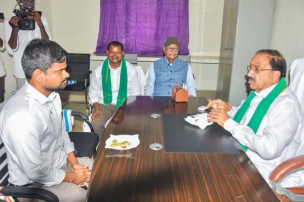 కమీషనర్ కు ఆదేశాలు జారీ చేసిన మంత్రి తుమ్మల