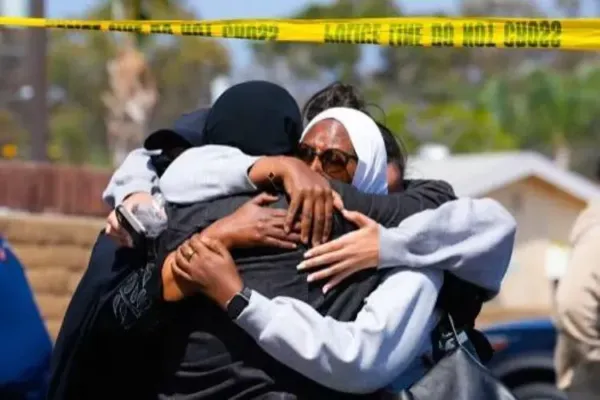 سان ڈیاگو کی مسجد میں فائرنگ۔ تین افراد ہلاک۔ دو کم عمر مشتبہ افراد مردہ پائے گئے
