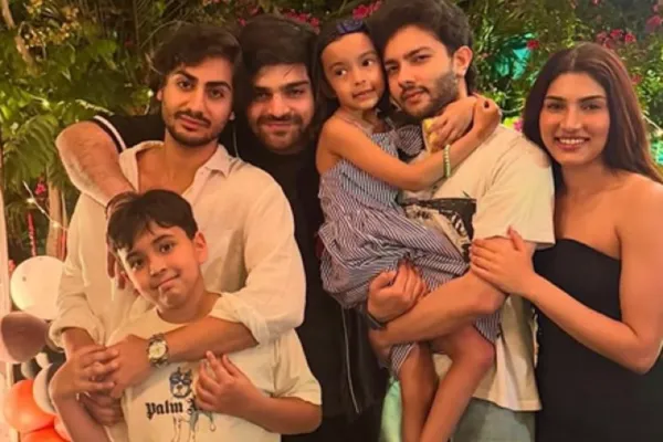 Salman Khan's nephew Ahil poses with younger 'Khan' gen, Atul Agnihotri shares pic