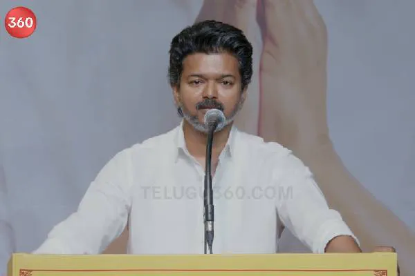అన్నాడీఎంకే రెబల్స్ను దూరం పెట్టిన విజయ్