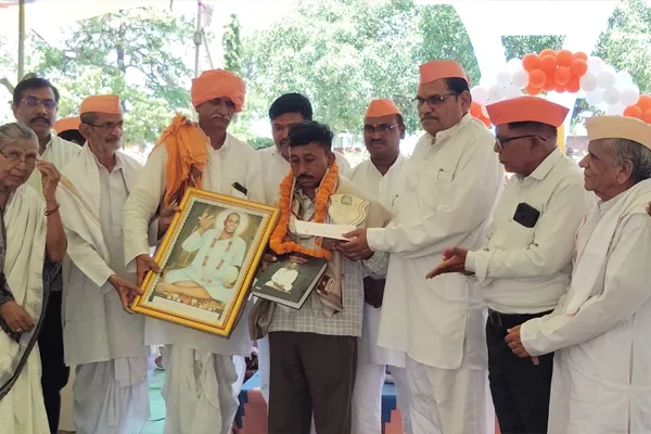 गुरुकुंजात ग्रामजयंती महोत्सवाची सांगता