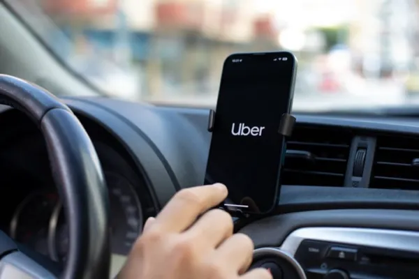 Gary Black Thinks Uber's 'Operational Leverage' Could Boost Robotaxi Efforts Vs Tesla, Waymo: 'There Will Be No Reason.'