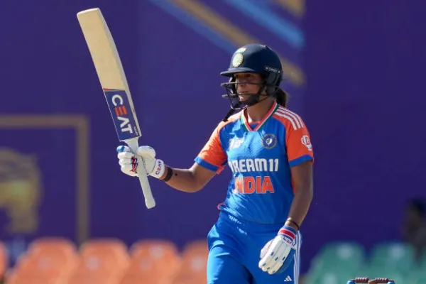 Indian Skipper Harmanpreet Kaur Remains Unsold in BBL Draft