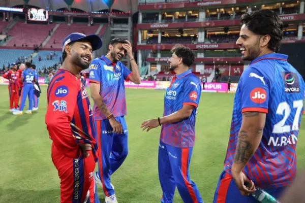 [WATCH] Chaos In Stands As Fans Brawl During LSG vs DC Clash At IPL 2026