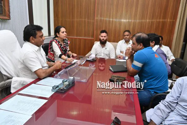 विरोधीपक्ष नेते संजय महाकाळकर यांनी जाणून घेतल्या नागरिकांच्या अडचणी