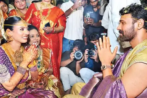 మూడు ముళ్లతో ఒక్కటైన బెల్లంకొండ సాయి శ్రీనివాస్-కావ్యా రెడ్డి