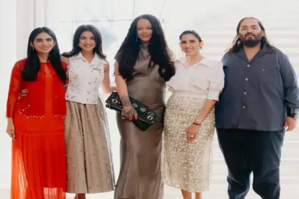 Fenty Beauty लॉन्च इवेंट के बाद Rihanna ने मुंबई डायरीज़ को याद किया
