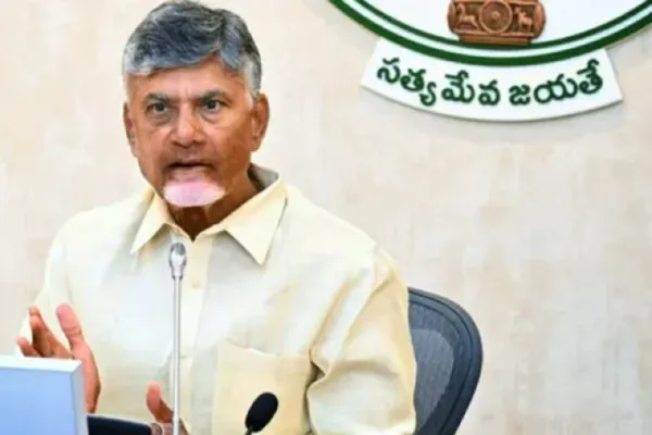 ప్రభుత్వానికి చెడ్డపేరు తెస్తే సస్పెండ్‌: చంద్రబాబు ?