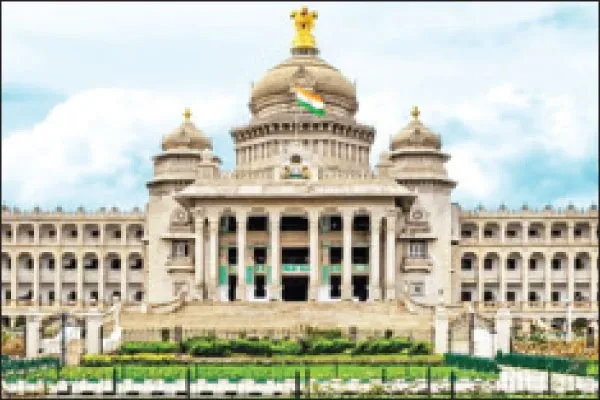 10 ಮಹಾನಗರ ಪಾಲಿಕೆ ಕಾರ್ಯ ಸ್ಥಗಿತ: ನಾಳೆ ಪಾಲಿಕೆ ನೌಕರರ ಸಭೆ