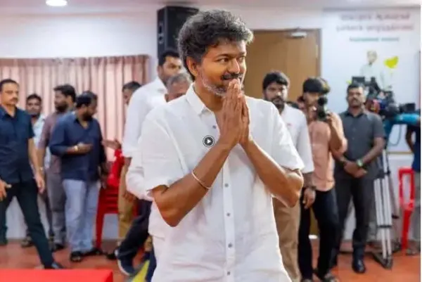 திருச்சி கிழக்கு எம்.எல்.ஏ. பதவியை ராஜினாமா செய்கிறாரா விஜய்?